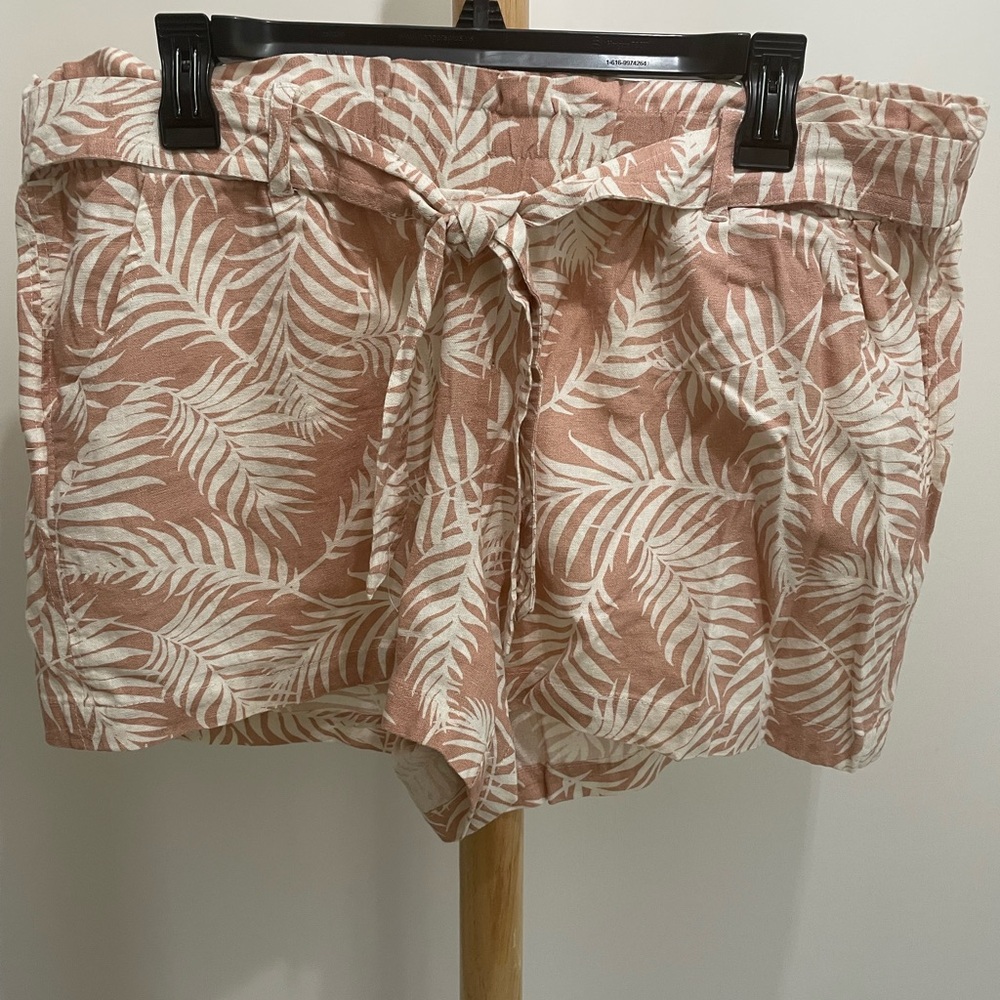 Hope and Harlow Women’s XL Palm Leave Print Tanish/Orange Color Linen Shorts